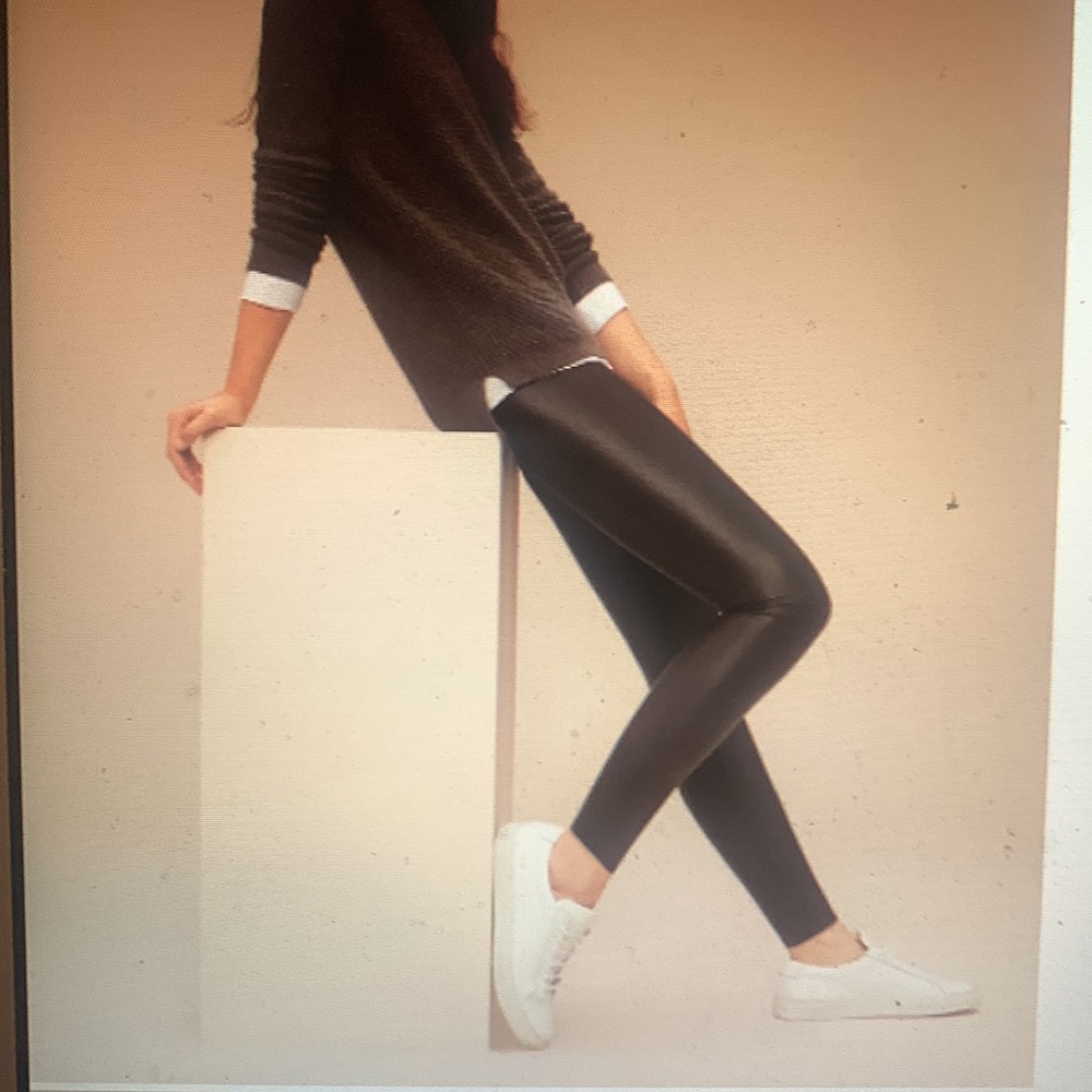 Aritzia Black Leggings